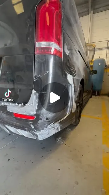Mercedes Vito con preparación Maybach, reparación lateral