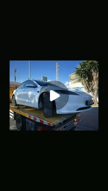 Tesla en el taller: pioneros en reparaciones de carrocería Tesla en Málaga